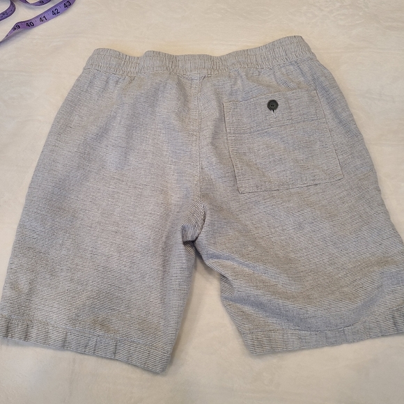 J.crew  stadium shorts for men - Picture 2 of 7